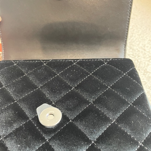 VERSACE Calfskin Nylon Quilted Medusa Chain Crossbody Black - Picture 4 of 8